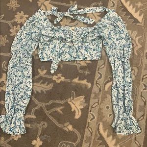 Cropped shirt that you can tie in the front.